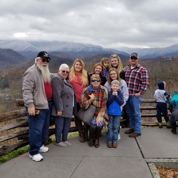 Meet your Posher, Monica - Picture 5 of 8